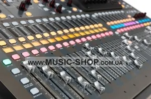 Цифровий мікшерний пульт - Behringer X32