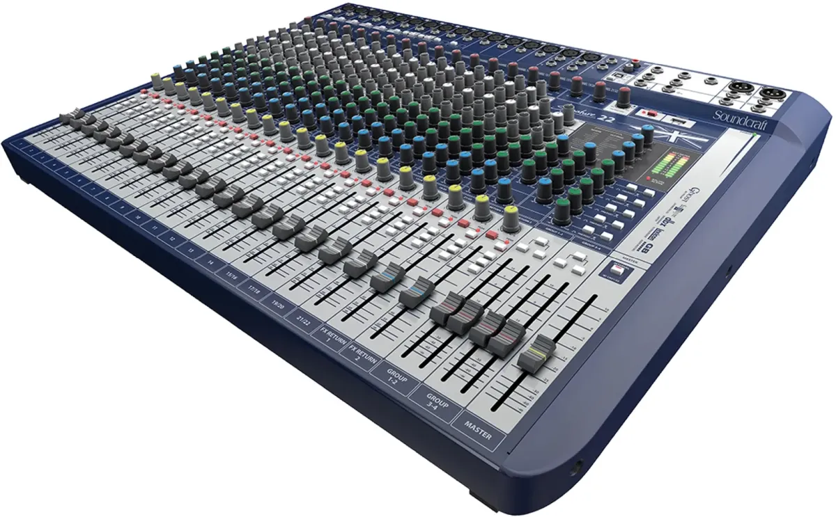 Аналоговый микшерный пульт - Soundcraft Signature 22