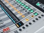 Цифровой микшерный пульт - Yamaha TF1